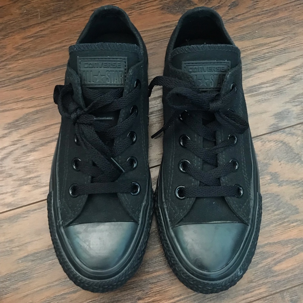 black converse